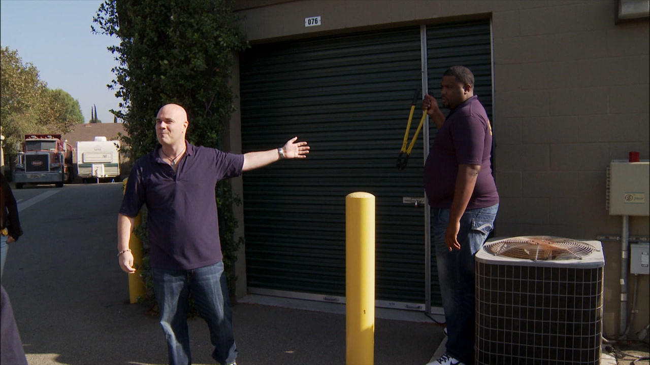 Storage Hunters